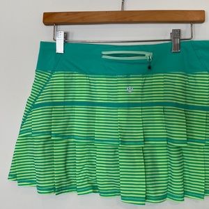 EUC Luluemon Pacesetter skirt 8 Bali Breeze